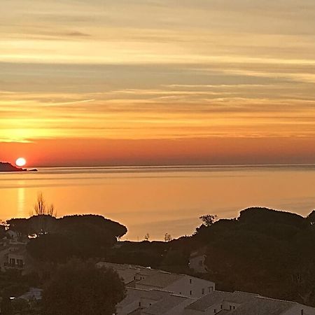 Ferienwohnung T2 In Saint-Clair - Exceptional View! Rated 3 Le Lavandou Exterior foto